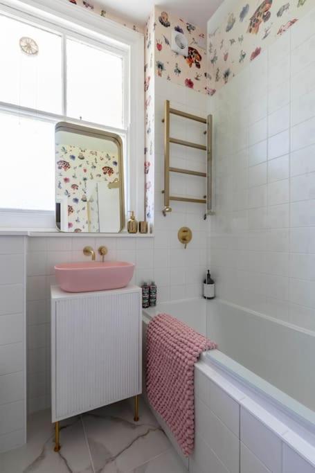 Wolverdene - Entire Ground Floor Flat With Garden Маргейт Екстериор снимка